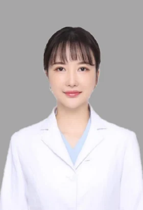 Photograph published for Dr Zuo Li at Nanjing International Hospital's Medical Aesthetics Department.